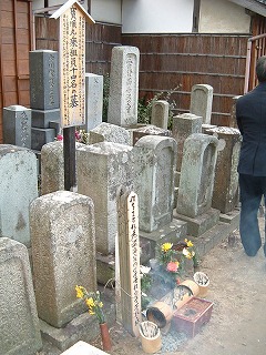 良参寺の墓