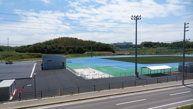 令和6(2024)年5月17日 公園北側(町道)から公園中央方面を映した定点カメラの写真