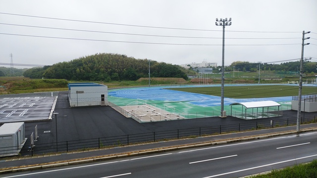 令和6(2024)年5月27日 公園北側(町道)から公園中央方面を映した定点カメラの写真