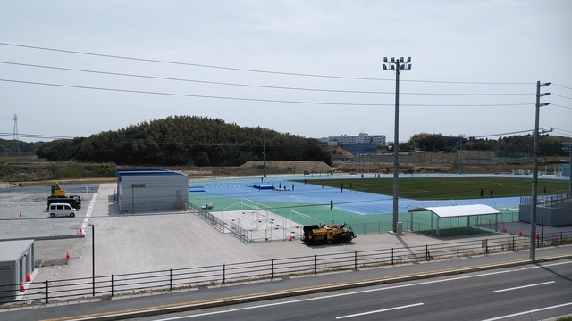 令和6(2024)年4月2日 公園北側(町道)から公園中央方面を映した定点カメラの写真