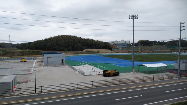 令和6(2024)年4月8日 公園北側(町道)から公園中央方面を映した定点カメラの写真