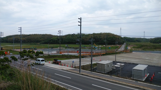 令和6(2024)年5月7日 公園北側(町道)から公園東側(ひえぞ橋)方面を映した定点カメラの写真