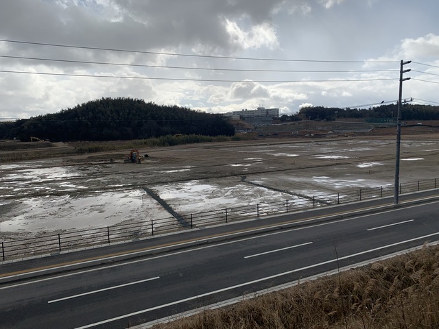 令和4(2022)年1月12日 公園北側(町道)から公園中央方面を映した定点カメラの写真