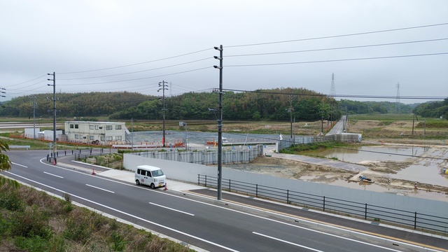 令和4(2022)年4月26日 公園北側(町道)から公園東側(ひえぞ橋)方面を映した定点カメラの写真