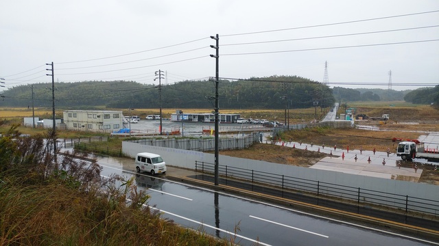 令和4(2022)年11月1日 公園北側(町道)から公園東側(ひえぞ橋)方面を映した定点カメラの写真
