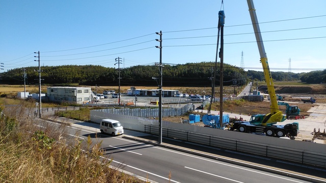 令和4(2022)年11月15日 公園北側(町道)から公園東側(ひえぞ橋)方面を映した定点カメラの写真