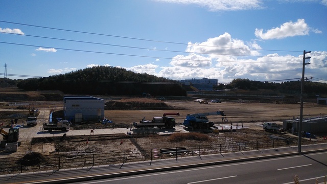 令和4(2022)年12月27日 公園北側(町道)から公園中央方面を映した定点カメラの写真