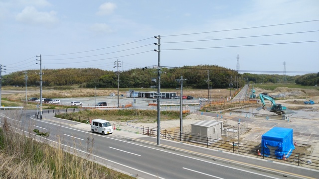 令和5(2023)年4月18日 公園北側(町道)から公園東側(ひえぞ橋)方面を映した定点カメラの写真