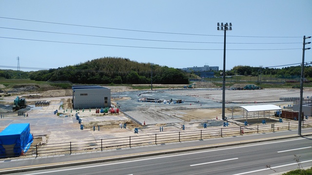 令和5(2023)年5月2日 公園北側(町道)から公園中央方面を映した定点カメラの写真