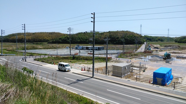 令和5(2023)年5月2日 公園北側(町道)から公園東側(ひえぞ橋)方面を映した定点カメラの写真