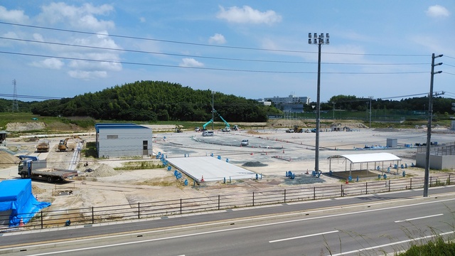 令和5(2023)年6月20日 公園北側(町道)から公園中央方面を映した定点カメラの写真