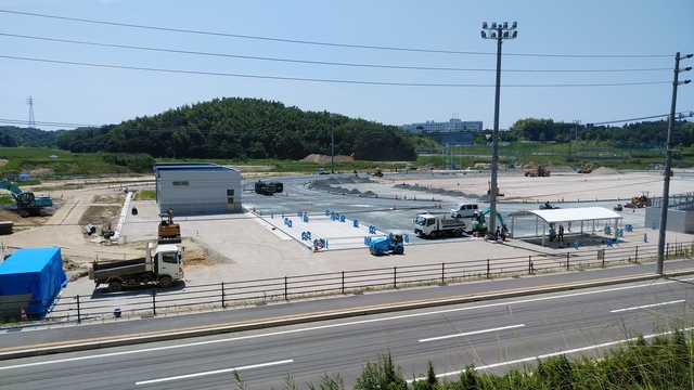 令和5(2023)年7月18日 公園北側(町道)から公園中央方面を映した定点カメラの写真