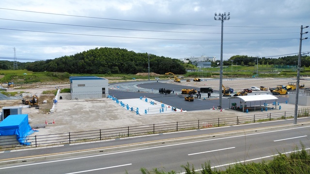 令和5(2023)年8月8日 公園北側(町道)から公園中央方面を映した定点カメラの写真