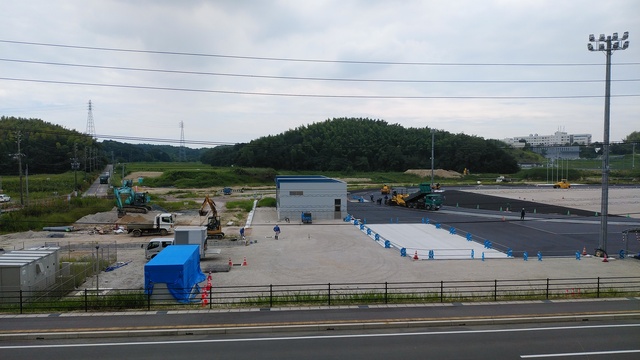 令和5(2023)年9月4日 公園北側(町道)から公園中央方面を映した定点カメラの写真