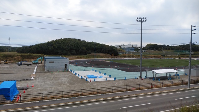 令和5(2023)年11月7日 公園北側(町道)から公園中央方面を映した定点カメラの写真