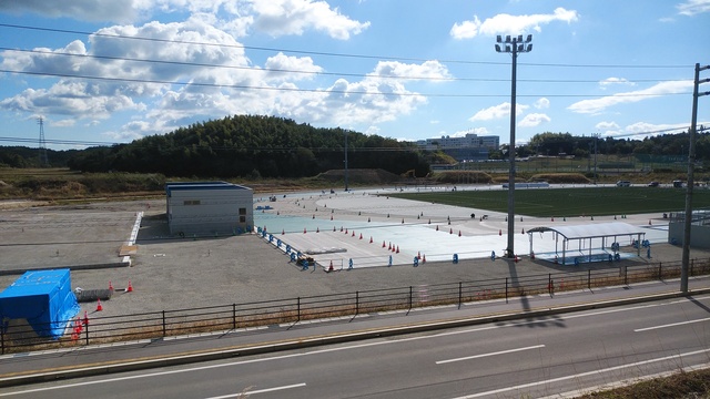 令和5(2023)年11月14日 公園北側(町道)から公園中央方面を映した定点カメラの写真