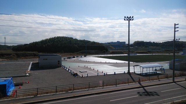 令和5(2023)年11月21日 公園北側(町道)から公園中央方面を映した定点カメラの写真