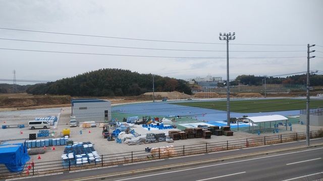 令和5(2023)年12月5日 公園北側(町道)から公園中央方面を映した定点カメラの写真