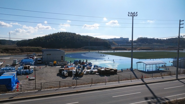 令和5(2023)年12月19日 公園北側(町道)から公園中央方面を映した定点カメラの写真
