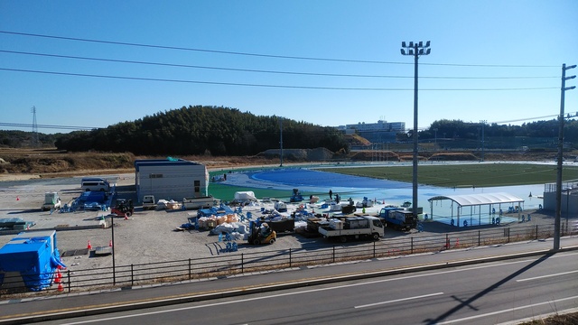 令和5(2023)年12月26日 公園北側(町道)から公園中央方面を映した定点カメラの写真