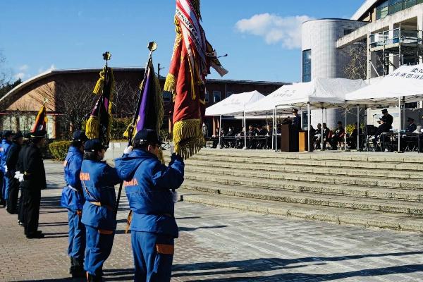 令和8年美浜町消防団出初式にて団員が整列している画像