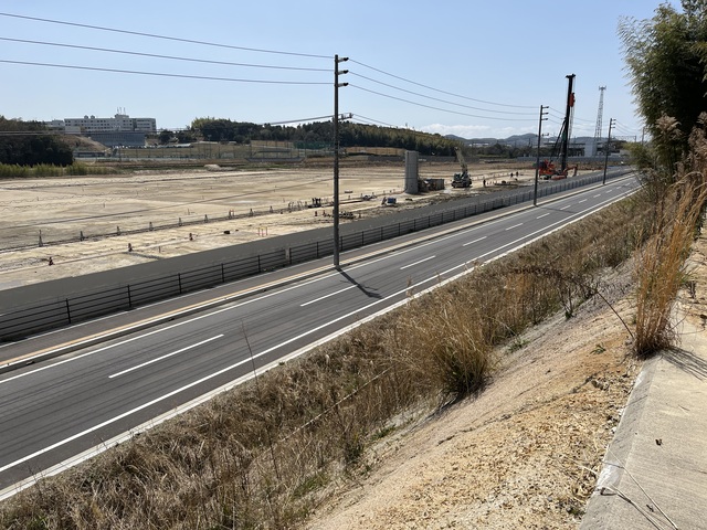 令和4（2022）年3月30日 公園北側（町道）から公園西側（知多奥田駅）方面を映した定点カメラの写真