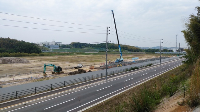 令和4（2022）年5月17日 公園北側（町道）から公園西側（知多奥田駅）方面を映した定点カメラの写真