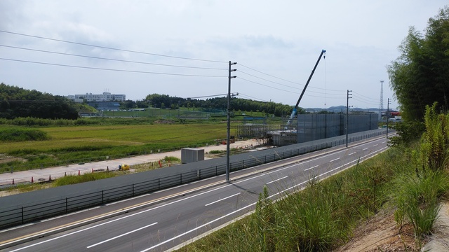 令和4（2022）年8月22日 公園北側（町道）から公園西側（知多奥田駅）方面を映した定点カメラの写真