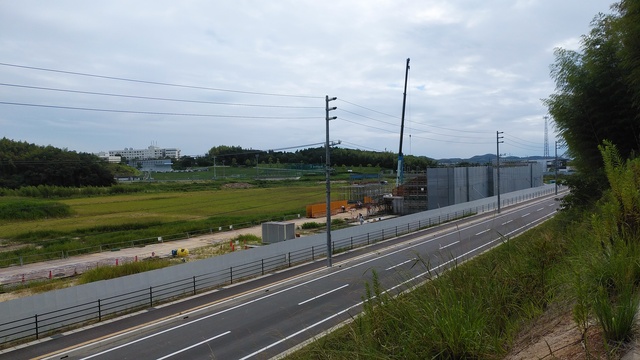 令和4（2022）年8月29日 公園北側（町道）から公園西側（知多奥田駅）方面を映した定点カメラの写真