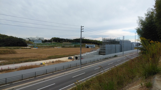 令和4（2022）年10月25日 公園北側（町道）から公園西側（知多奥田駅）方面を映した定点カメラの写真